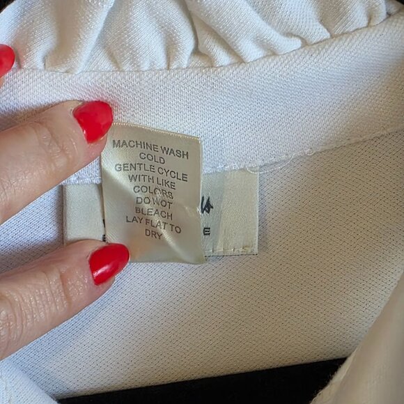 Neiman Marcus Ruffle Collar Top Womens Medium Flounce Neck White Short Sleeve - Picture 4 of 6